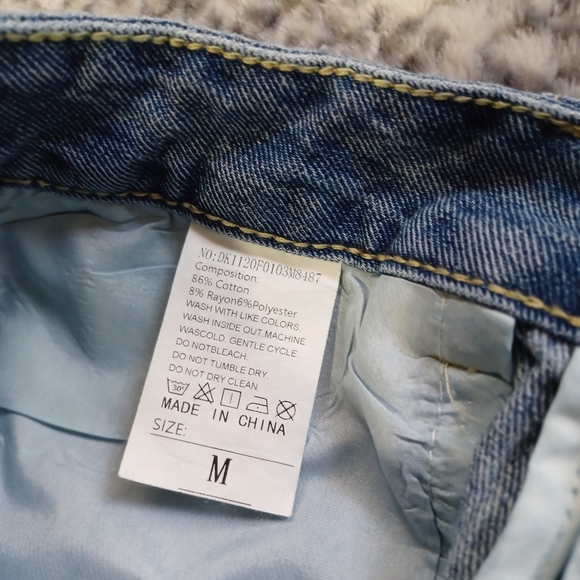 Shein high waisted distressed Printed Medium Wash baggy jeans Sz M Youth - Picture 4 of 9